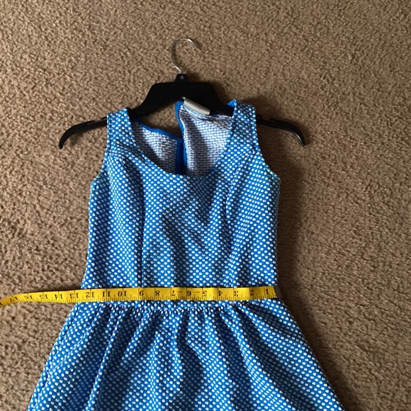 Fun blue and white dress. - Picture 2 of 6